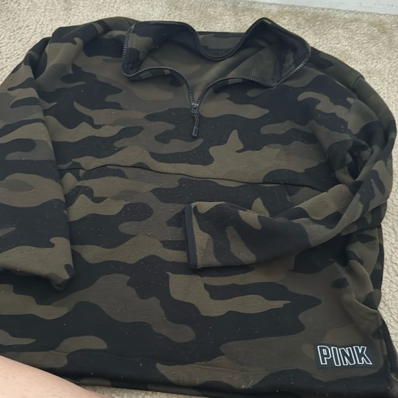 Camo pink sweater - Picture 1 of 1